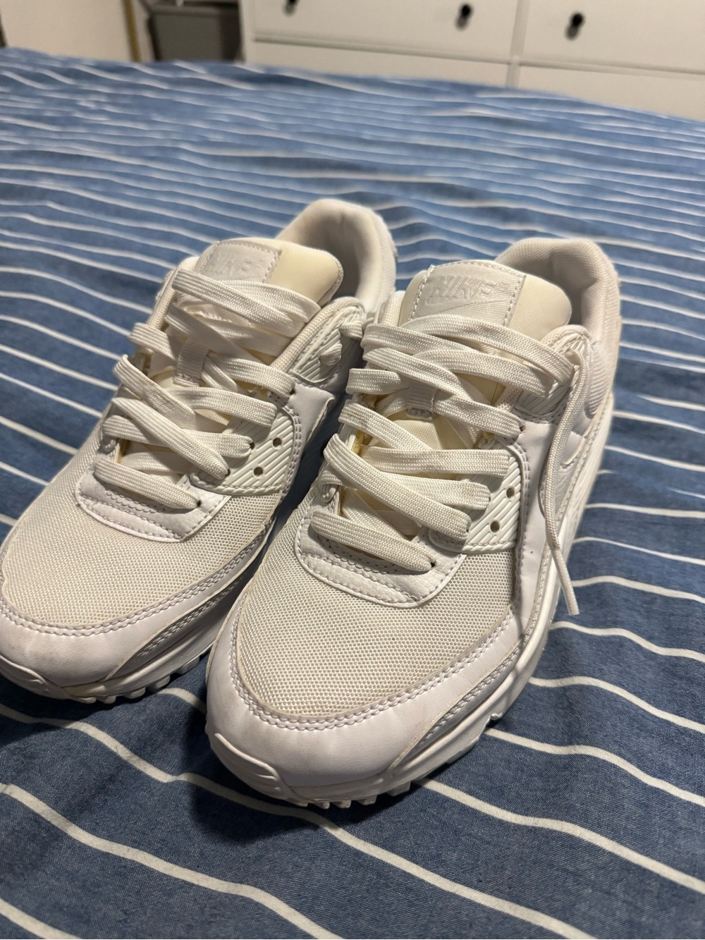 Nike Air Max 90 White Low-Top Sneakers - Classic Everyday Style